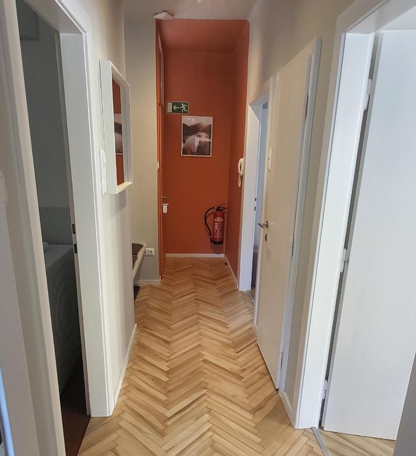 Orange Flat By Grazrentals Highest Standard & Free Parking Экстерьер фото