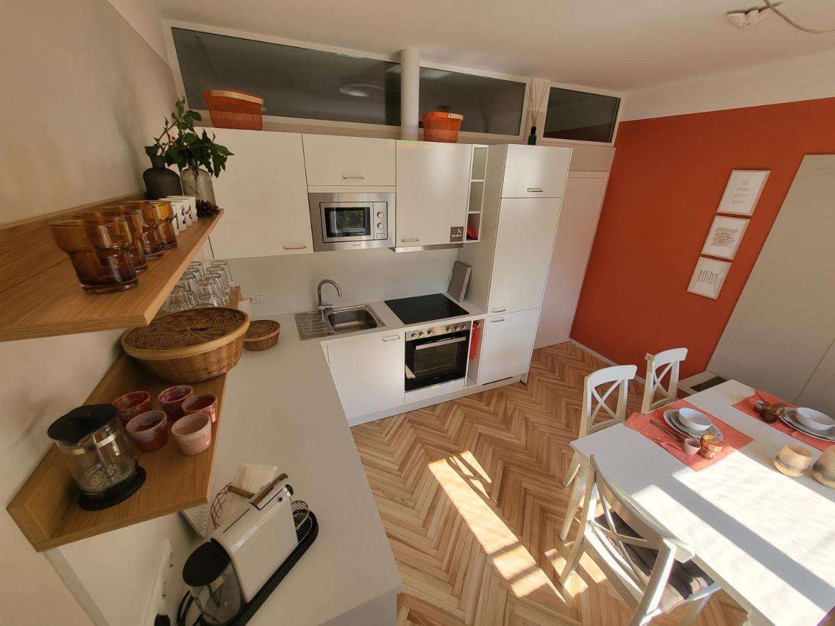 Orange Flat By Grazrentals Highest Standard & Free Parking Экстерьер фото